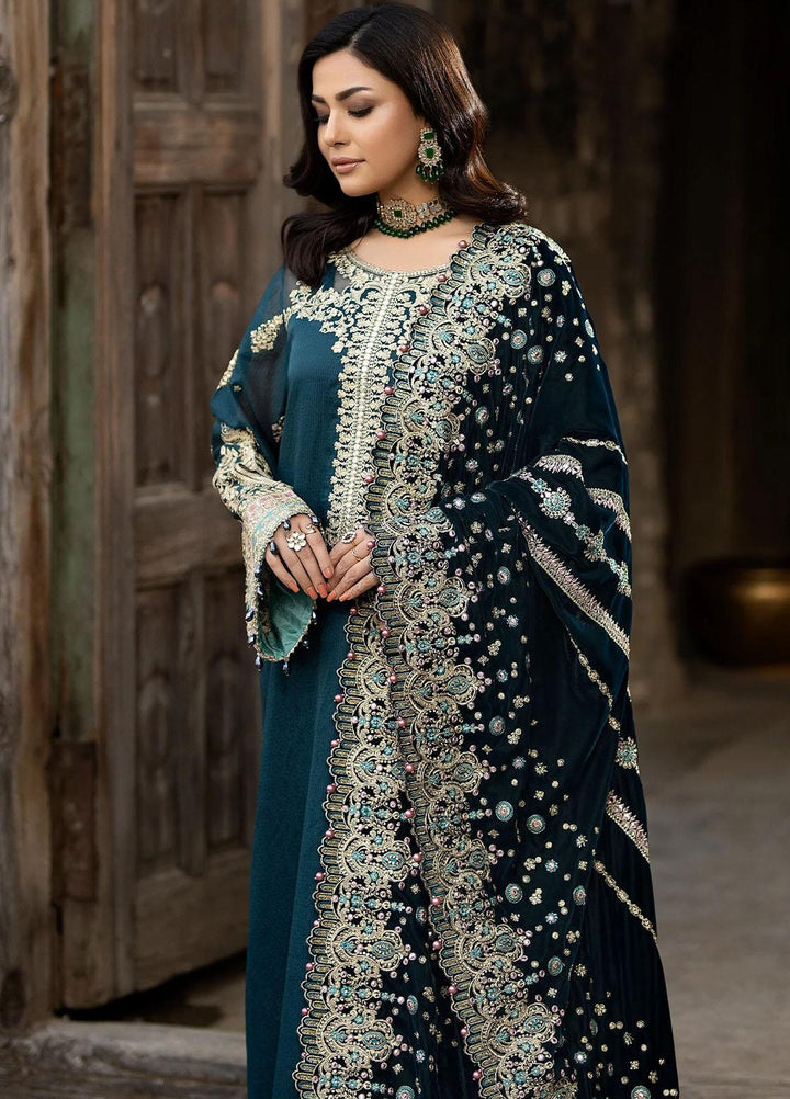 Imrozia Premium Embroidered Velvet Shawl I.S.S-03 - Women Shawls