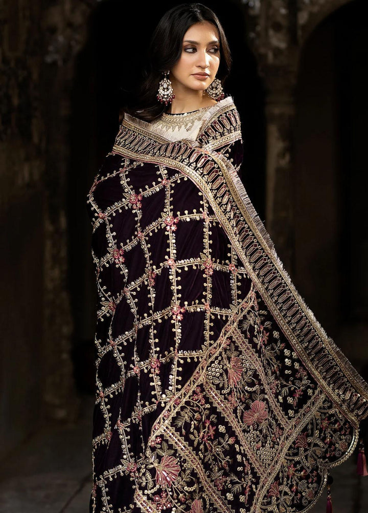 Imrozia Premium Embroidered Velvet Shawl I.S.S-05 - Women Shawls