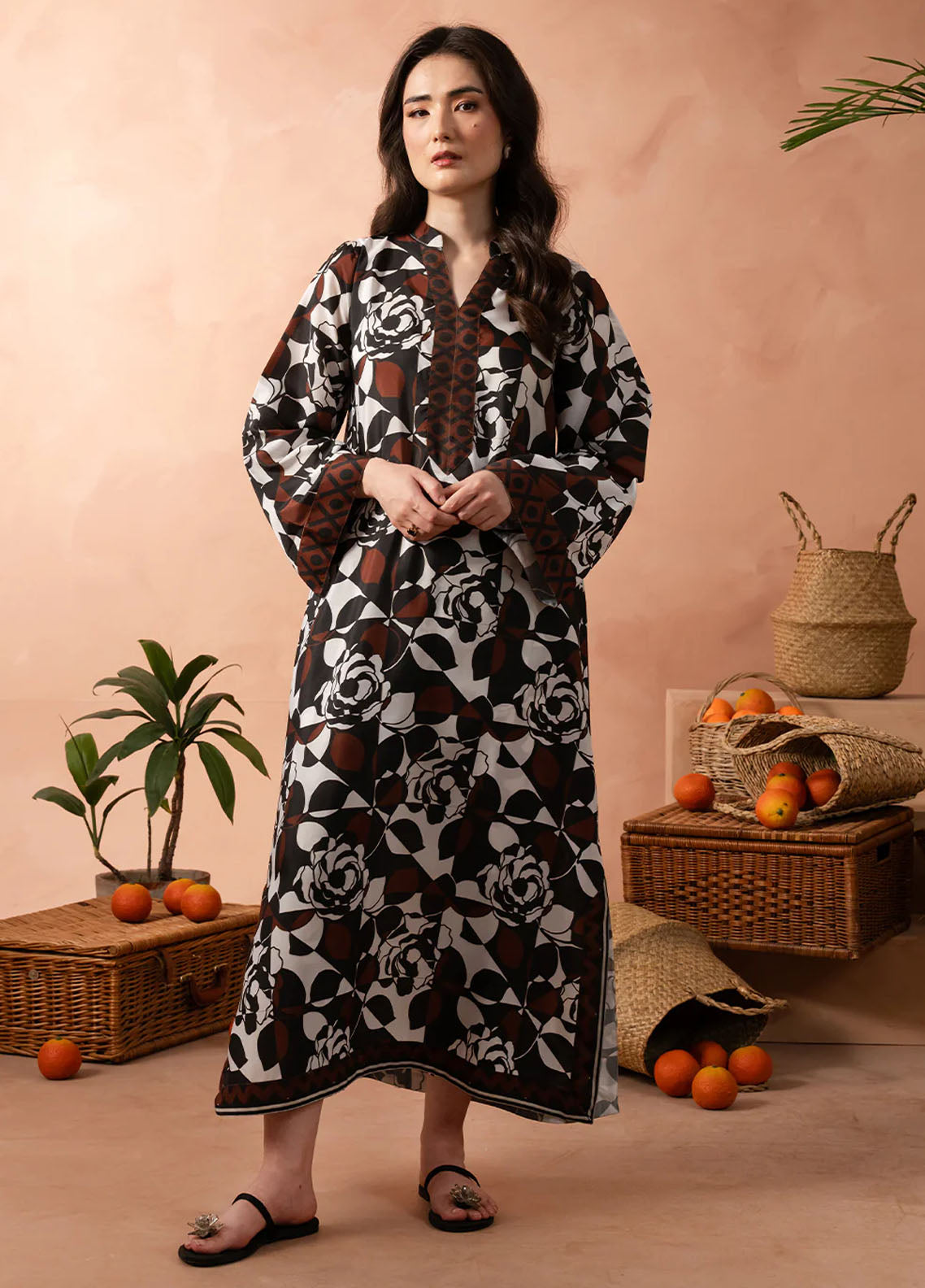 Izel Pret Embroidered Lawn 3 Piece Suit Flossie