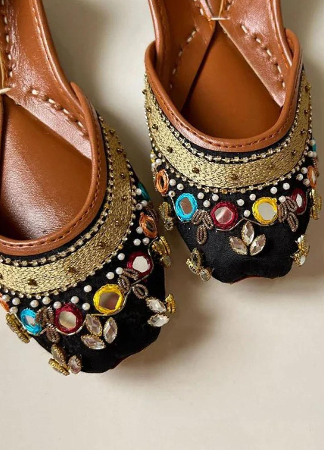 Khussa Darbar Festive Style   Khussa Aaina (Multi)