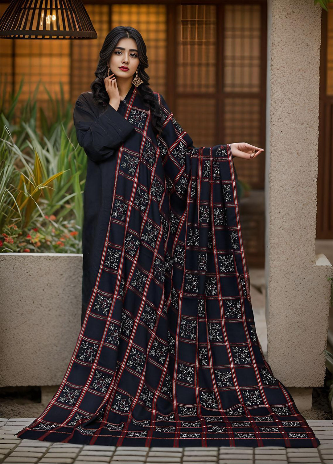 Sanaulla Exclusive Range  Pashmina  KPS 781 D-52 Black - Women Shawls