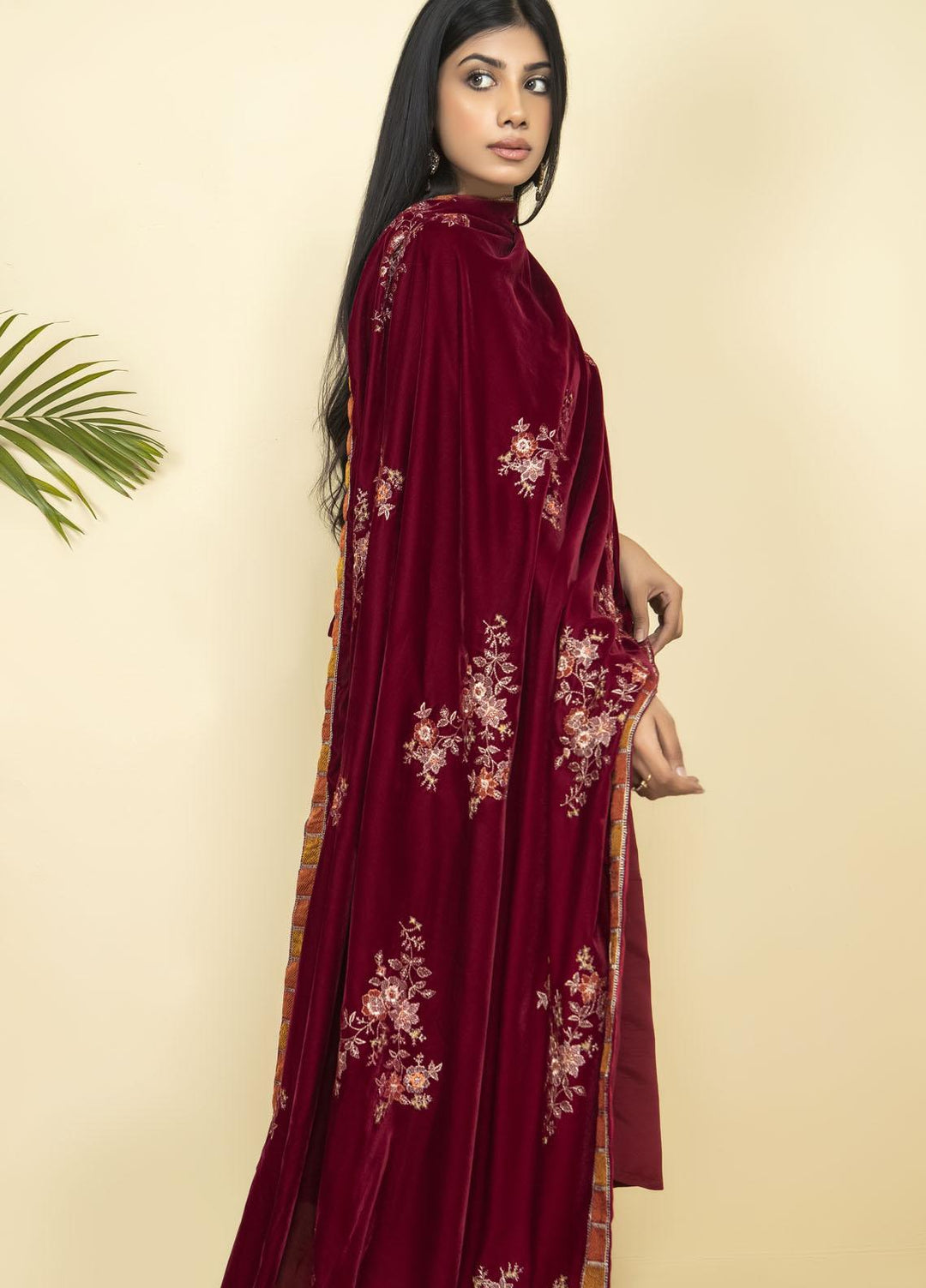 Kross Kulture Embroidered Velvet  Shawl KK21SBS KSH-21002 - Velvet Shawls