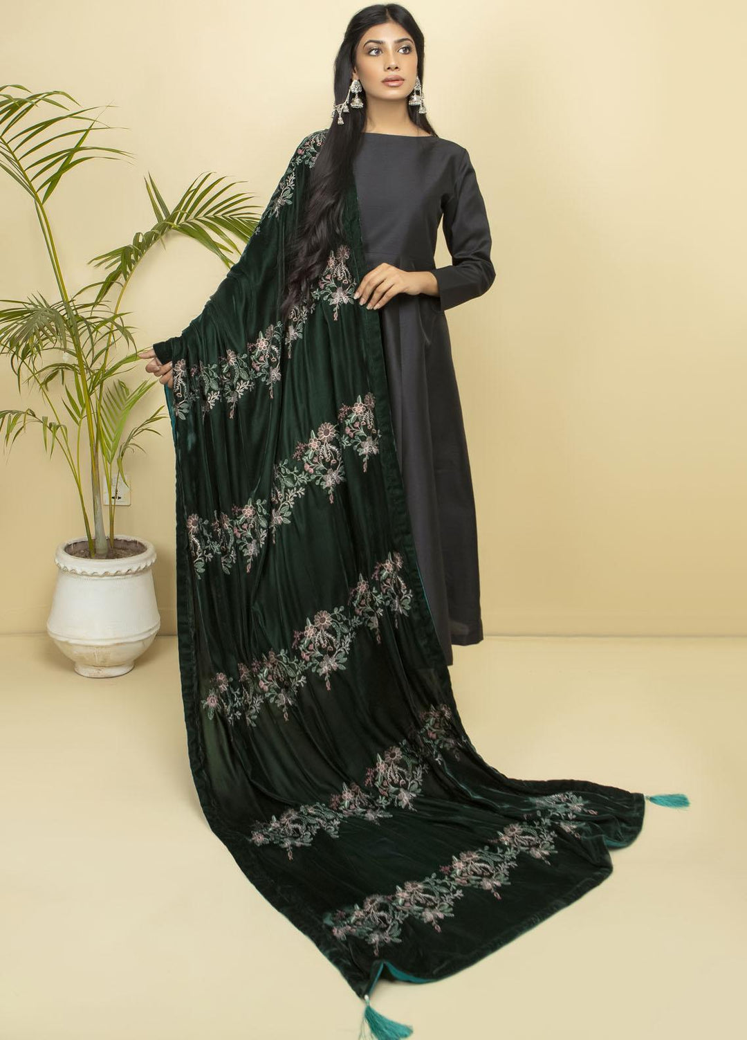Kross Kulture Embroidered Velvet  Shawl KK21SBS KSH-21003 - Velvet Shawls