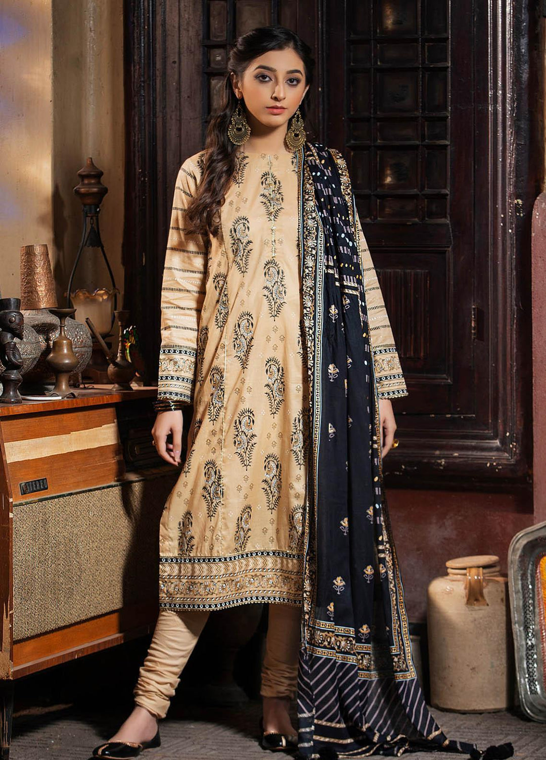Lakhany Printed Lawn Stitched 3 Piece Suit LSM-2154