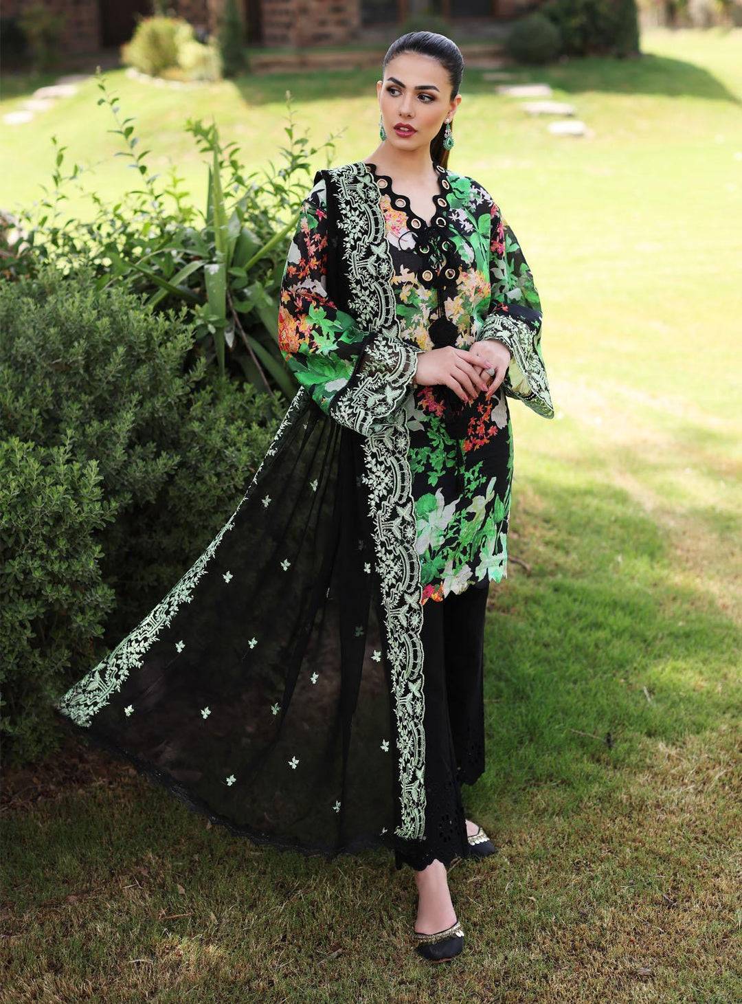 Lila By Sable Vogue Embroidered Lawn Suits Unstitched 2 Piece SV22L SAL-05-B - Summer Collection