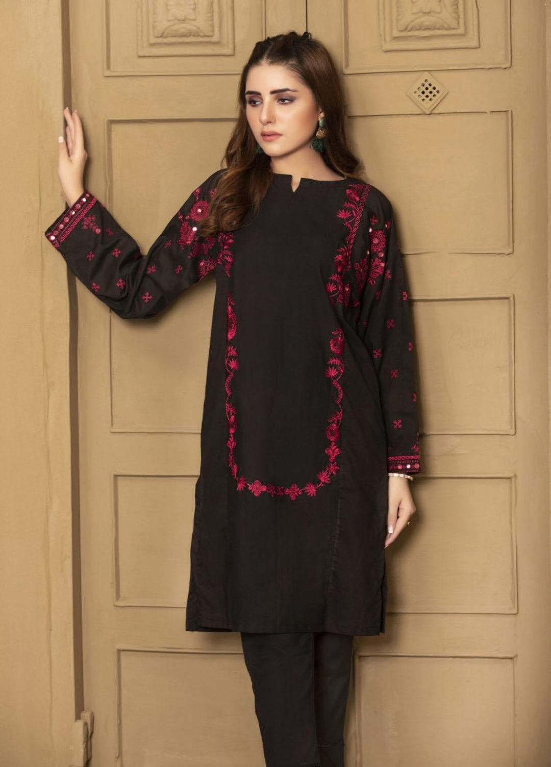 Luxeurs Casual Pret Cotton Shirt LX22RTW Black Suzani