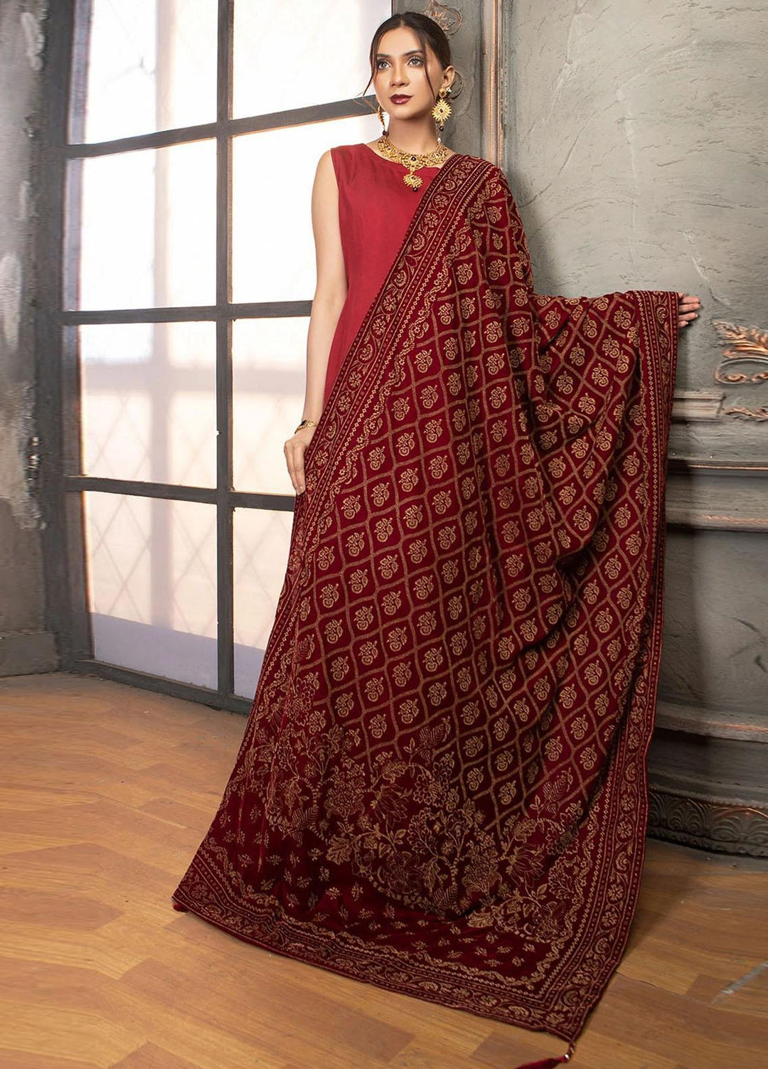 Madame Velvet Shawl MDM21SH VM-FR2 - Velvet Shawls