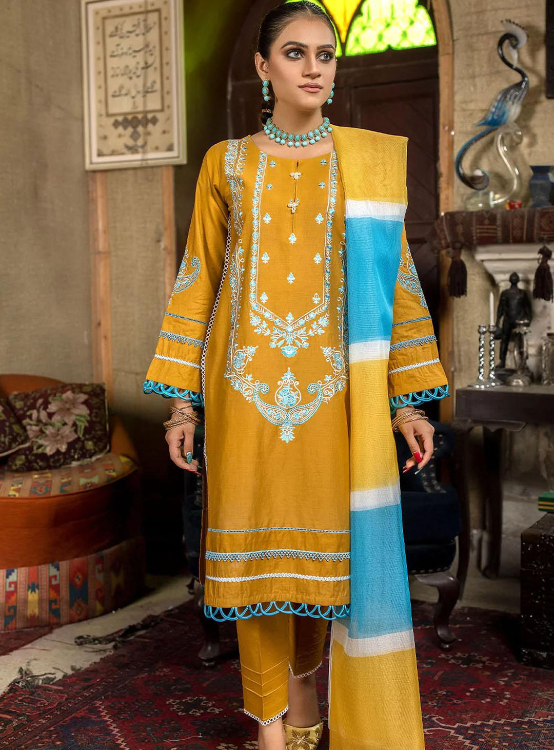 Madame Pret Embroidered Lawn 3 Piece MDM22E 2498