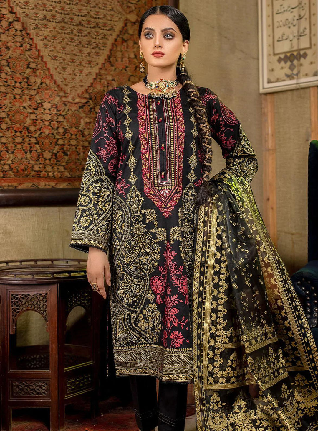 Madame Pret Embroidered Lawn 3 Piece MDM22E 2499