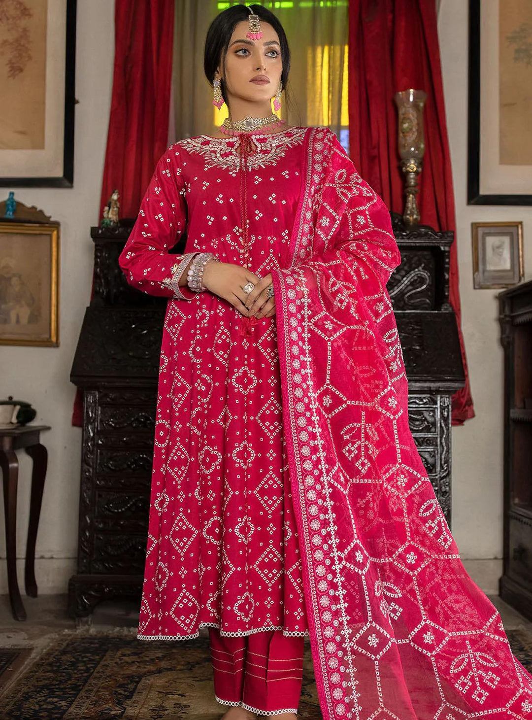 Madame Pret Embroidered Lawn 3 Piece MDM22E 2504