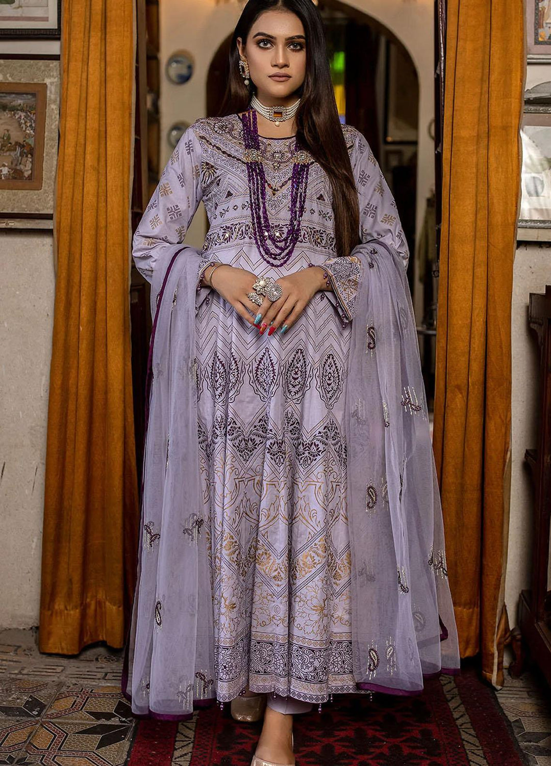 Madame Pret Embroidered Lawn 3 Piece MDM22PE F1000