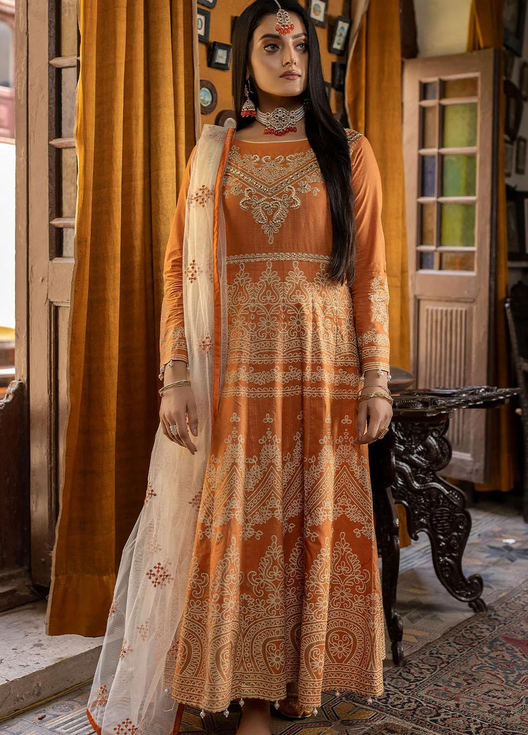 Madame Pret Embroidered Lawn 3 Piece MDM22PE F1001