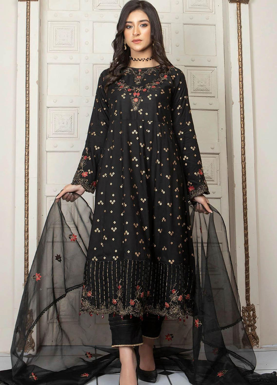Madame Pret Eid Collection 2022 Pret Embroidered Lawn 3 Piece MDM22PE 2485
