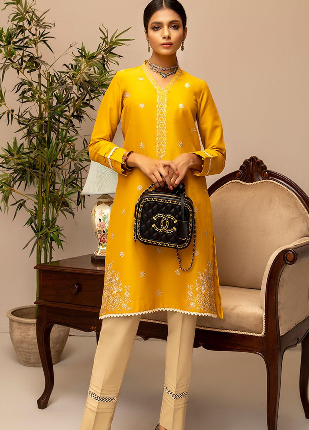 Mahum Asad Embroidered Lawn Stitched Kurtis 01 AMARILLA GRACIA