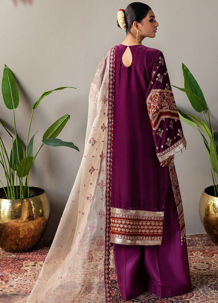 Makhmal By Emaan Adeel Embroidered Velvet Suits Unstitched 3 Piece EA23MK MK-05 Mahzara - Luxury Winter Collection