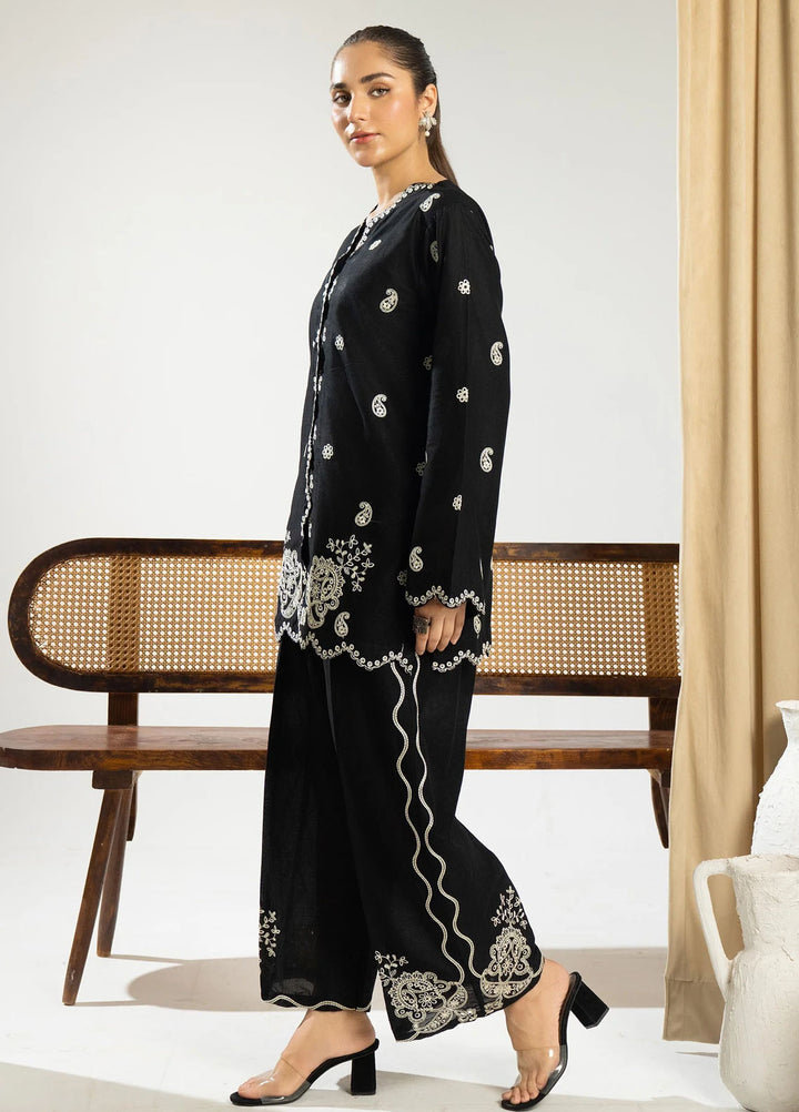 Mannat Clothing Pret Embroidered Lawn 2 Piece Suit Noir