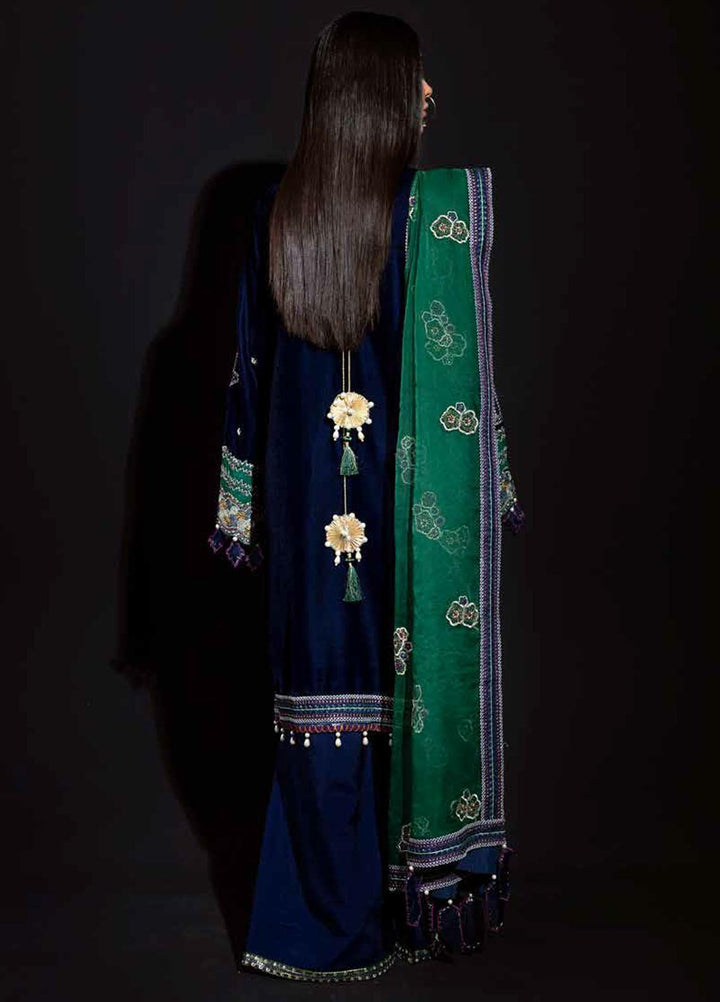 Maya by Nureh Embroidered Velvet Suits Unstitched 3 Piece NU22MV NV-18 Nur - Luxury Collection