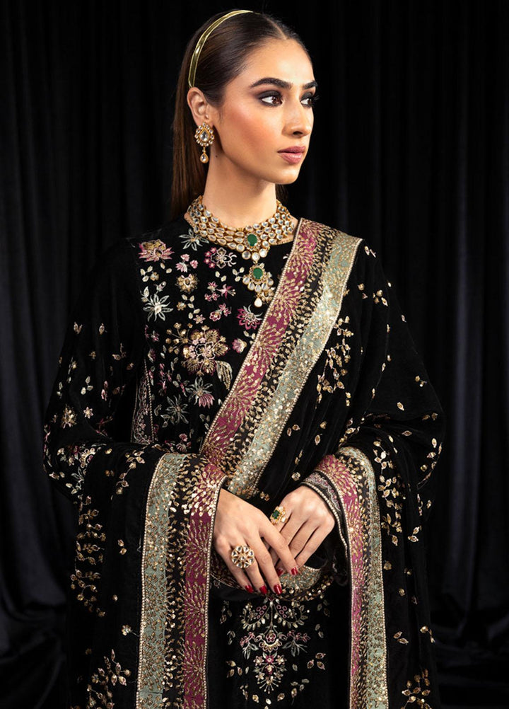 Maya By Nureh Embroidered Velvet Suits Unstitched 3 Piece NU23MYV NS-104 Kiyara - Winter Collection