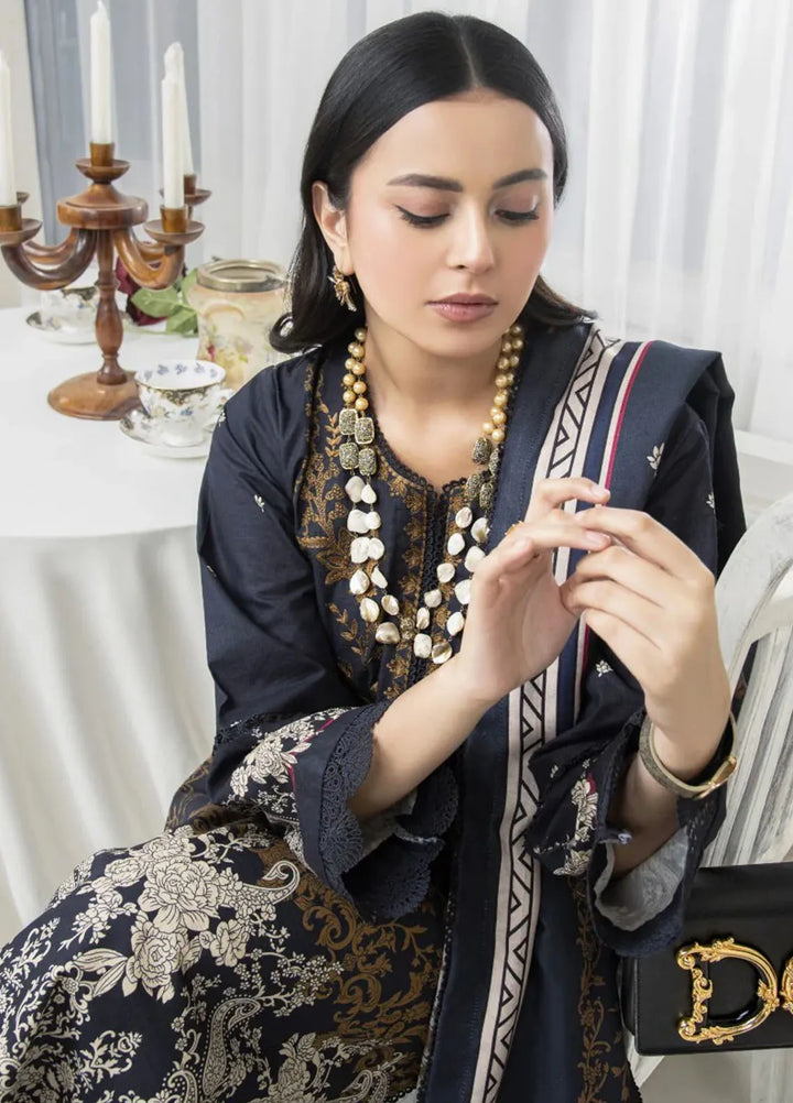 Meerak Pret Printed Khaddar 3 Piece Suit Grace