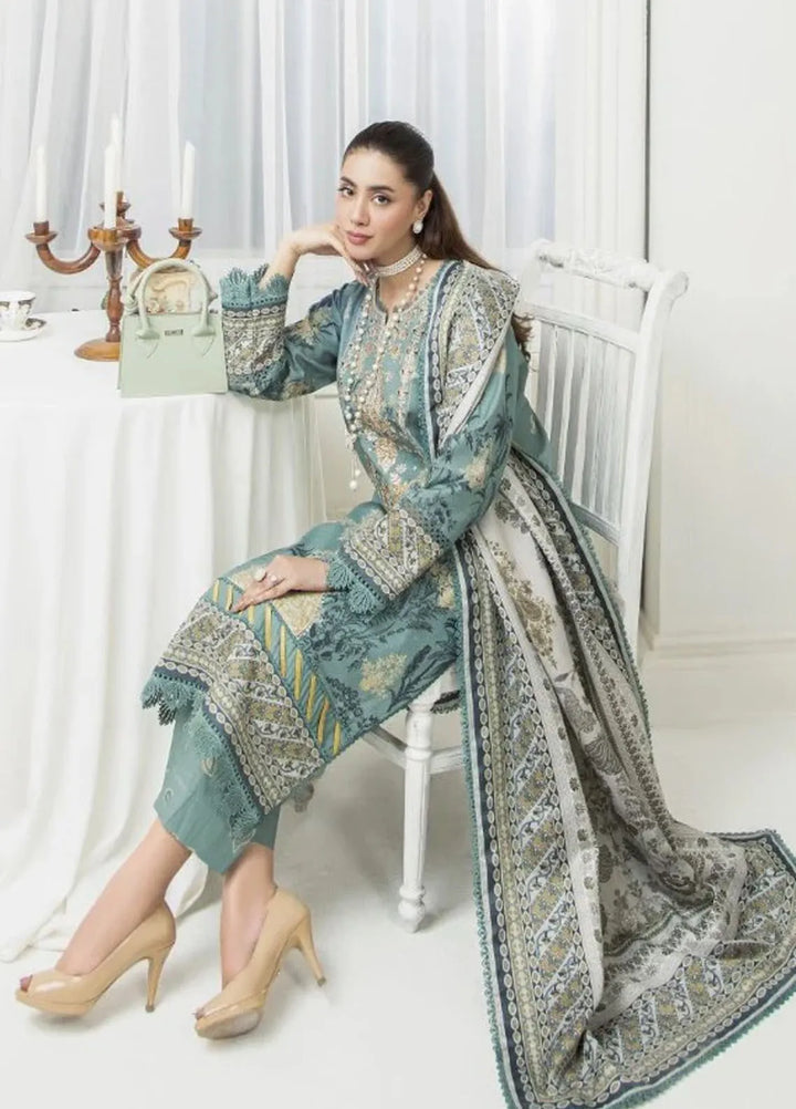 Meerak Pret Printed Khaddar 3 Piece Suit Heaven