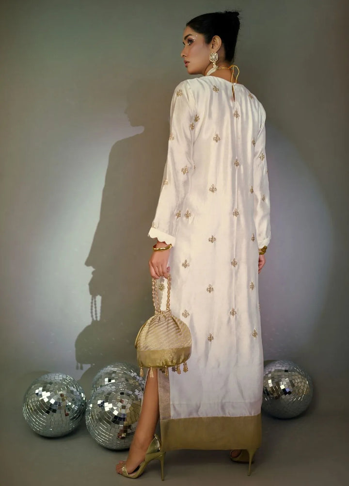 Minutiae Pret Embroidered Silk Kaftan Topaz