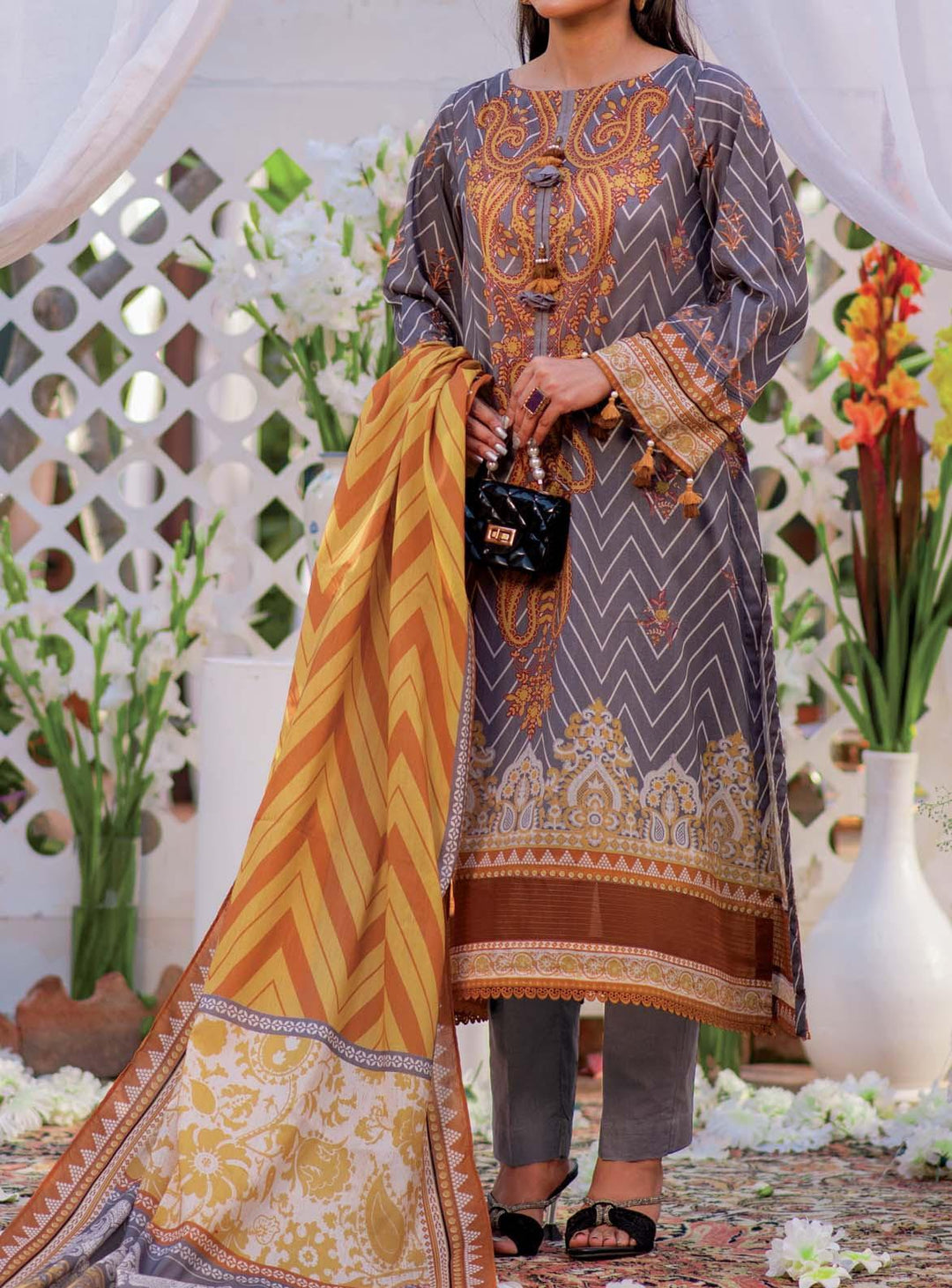 Mizaj Embroidered Lawn Suits Unstitched 3 Piece MZ22S S3LE-220123 - Summer Collection