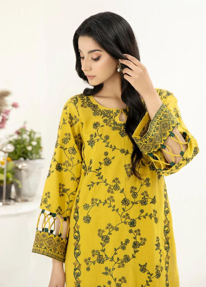 Mohagni Pret Embroidered Lawn 2 Piece Suit LEF-05