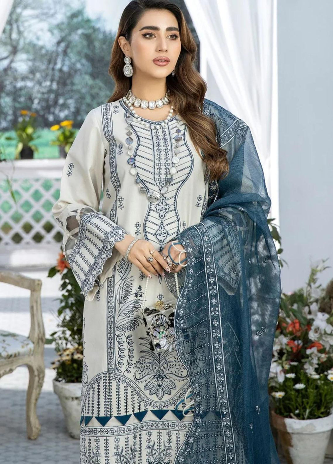 Mohagni Embroidered Lawn Suits Unstitched 3 Piece AM-02 - Luxury Collection
