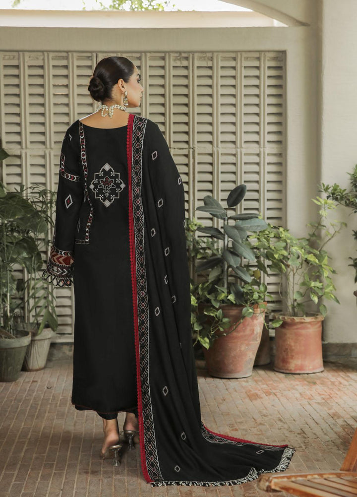 Nuray-e-Nazar by Parishay Embroidered Linen Suits Unstitched 3 Piece PRS22WNN D-07 - Winter Collection