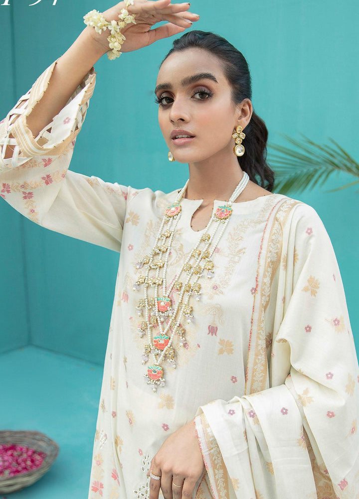 Nureh Luxury Pret Embroidered Lawn 3 Piece Suit NP-94