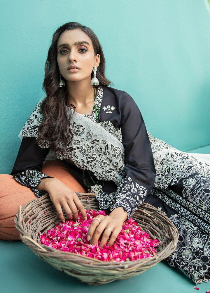 Nureh Luxury Pret Embroidered Lawn Shirt NP-95