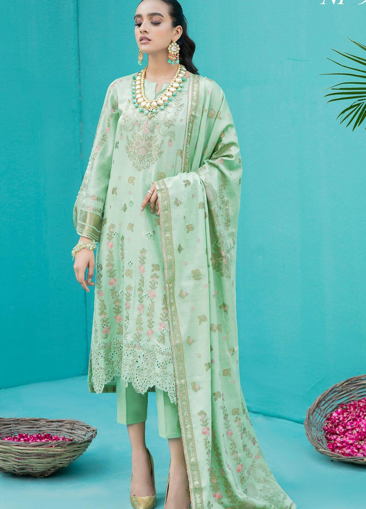 Nureh Luxury Pret Embroidered Lawn 3 Piece Suit NP-98