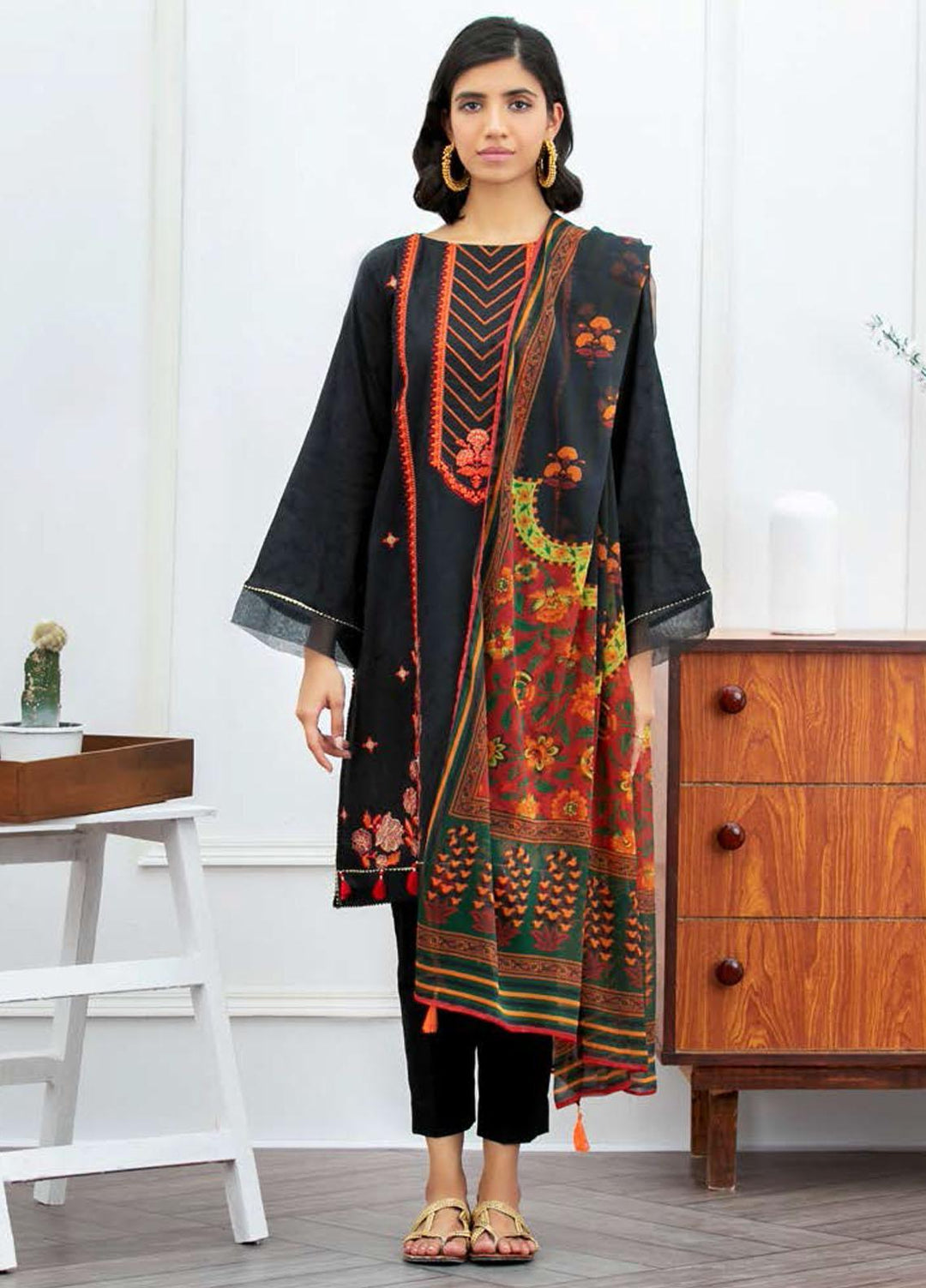 Ayeleen By Orient Textile Embroidered Jacquard Suits Unstitched 3 Piece OT21A 160 ( BLACK ) - Summer Collection