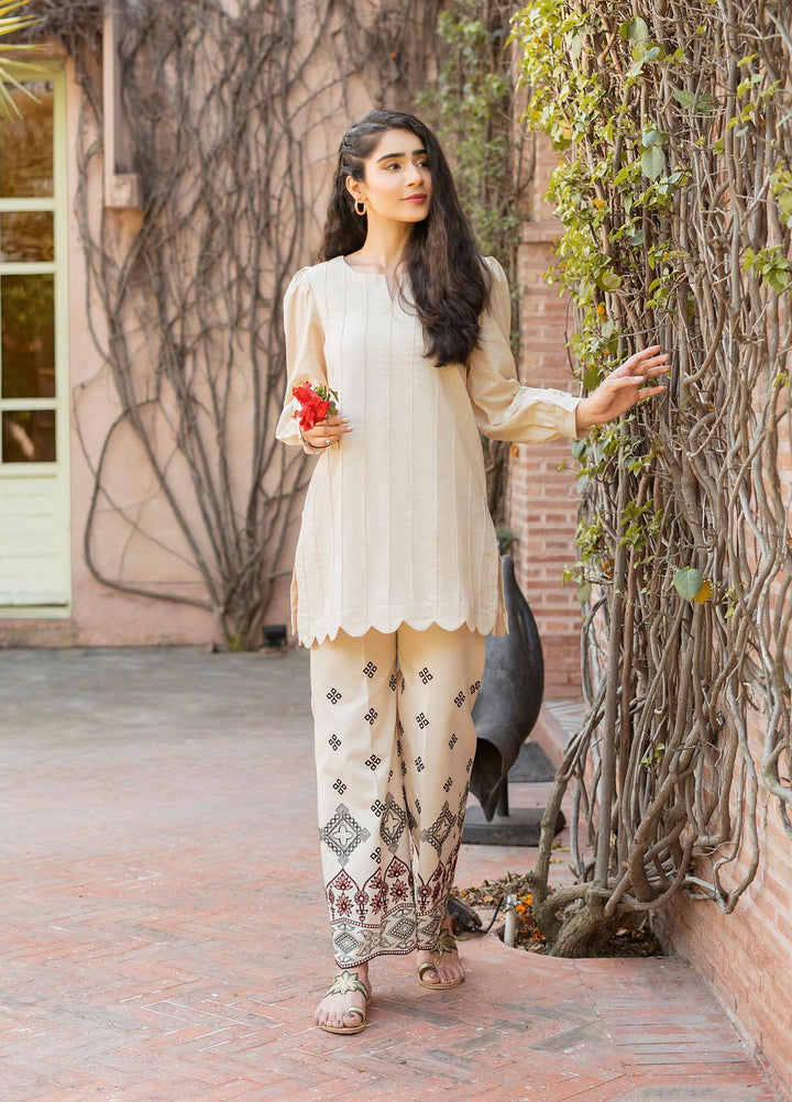 Parishay Casual Pret  Lawn 2 Piece Suit PRS22SP Winter White