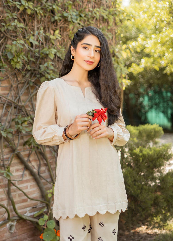 Parishay Casual Pret  Lawn 2 Piece Suit PRS22SP Winter White