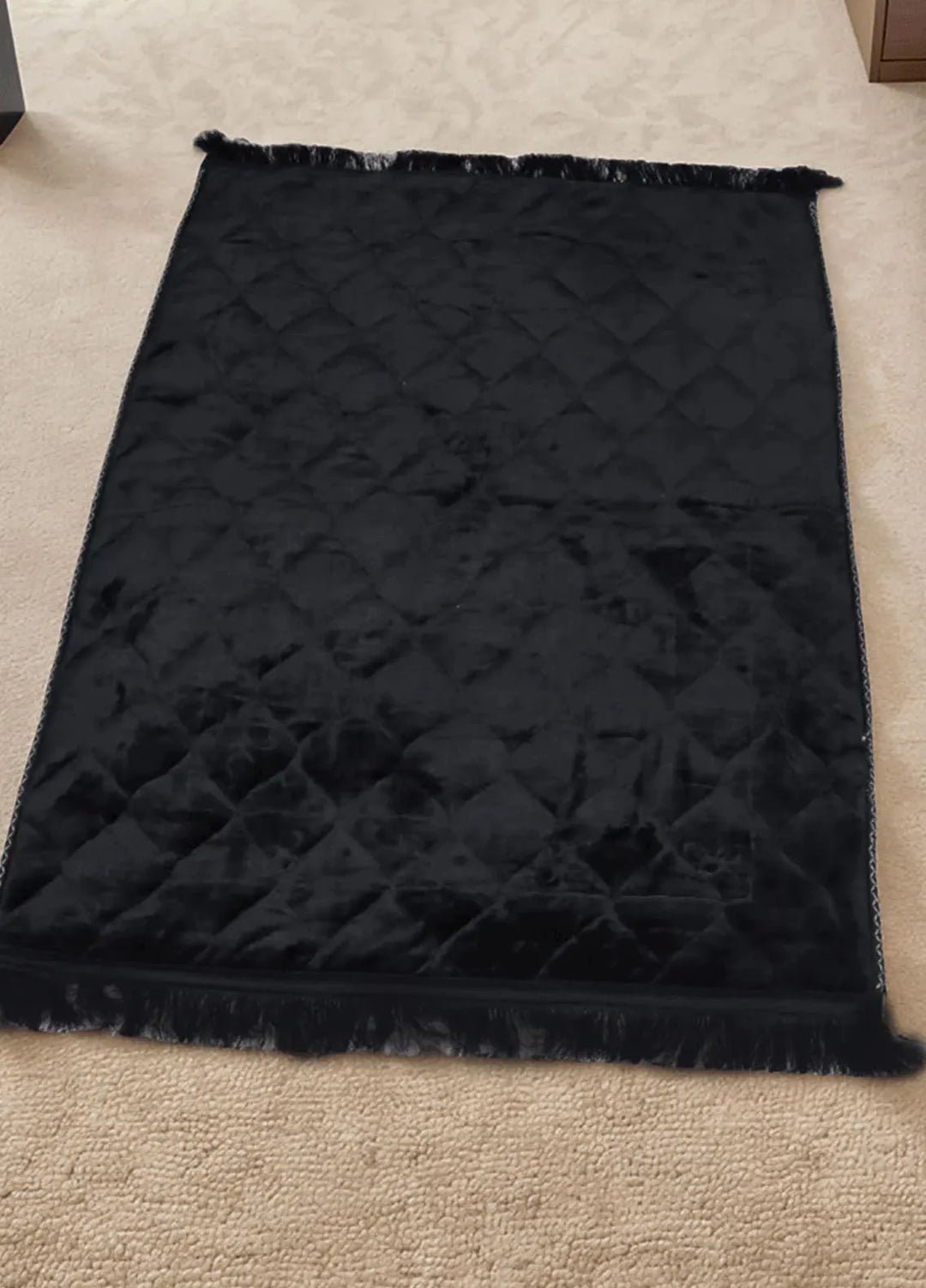 Plush Mink Mughal Janamaz Prayer Mat-Ebony