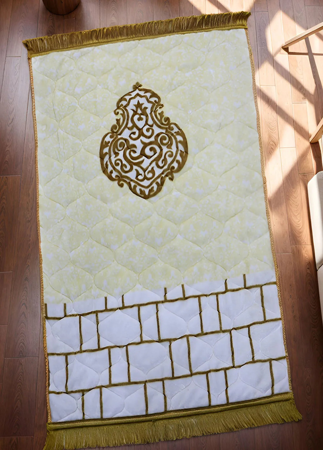 Plush Mink Mughal Plus Cloudy Janamaz Prayer Mat Qibla White