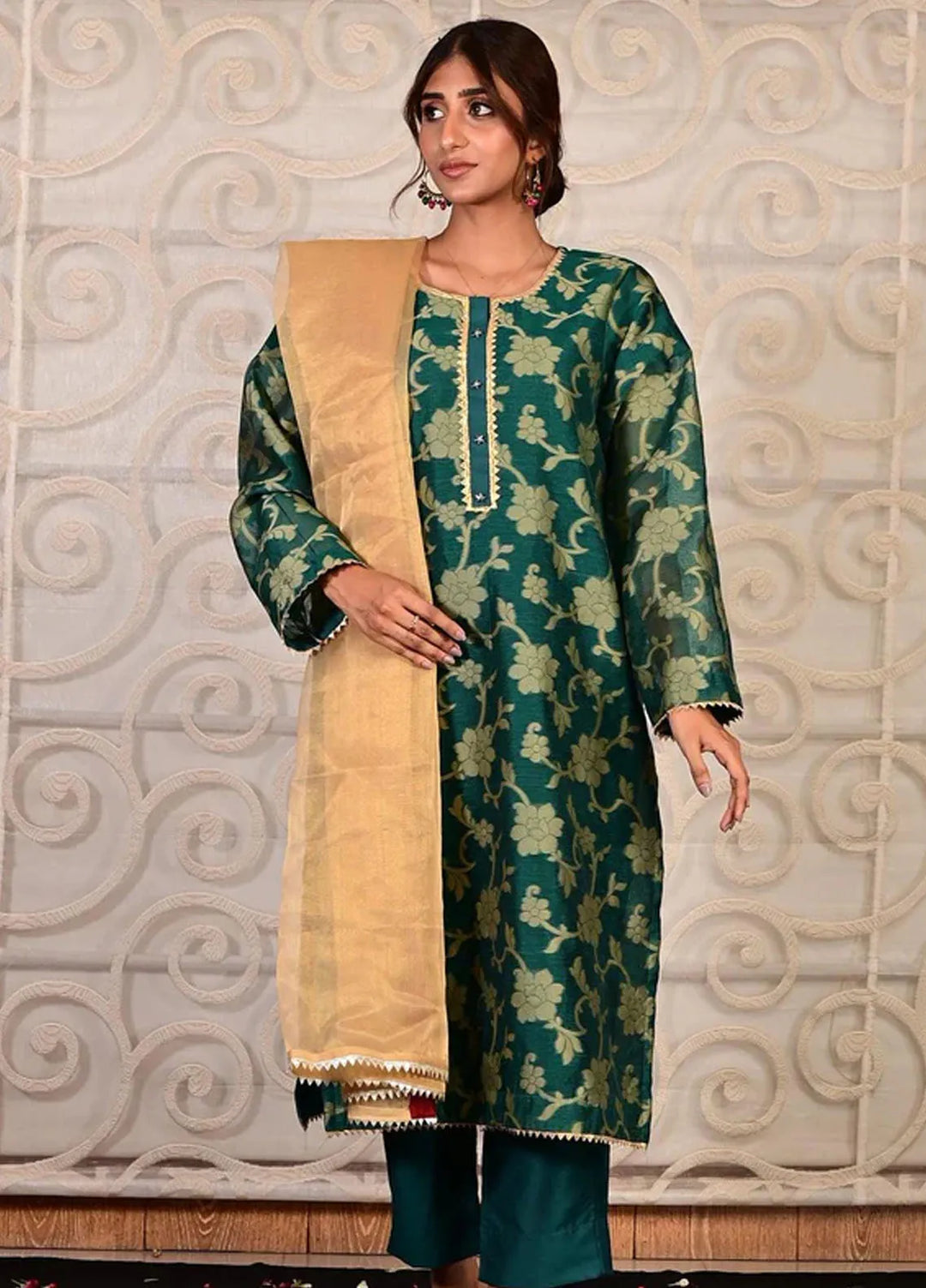 Popular Style Embroidered Jaquard Suits Unstitched 3 Piece PS24F NEC10424 - Festive Collection