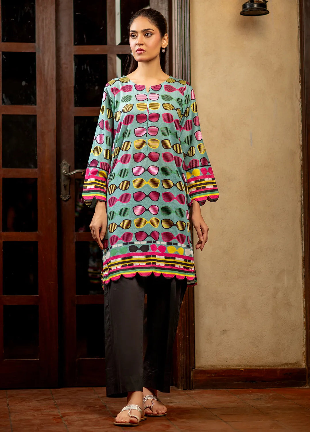 Popular Style Pret Printed Karandi Kurti D-01