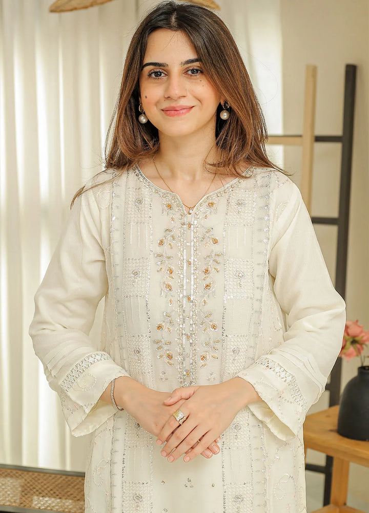 Rangeen Pret Embroidered Chiffon 3 Piece Suit Parisha