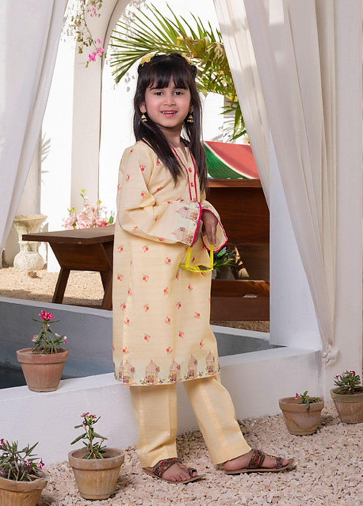 Regalia Textiles Printed Lawn Suits Unstitched 2 Piece RGT23-K4 D-05 - Summer Collection