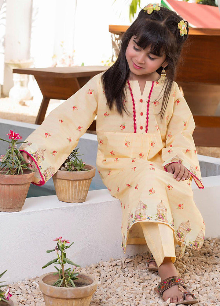 Regalia Textiles Printed Lawn Suits Unstitched 2 Piece RGT23-K4 D-05 - Summer Collection