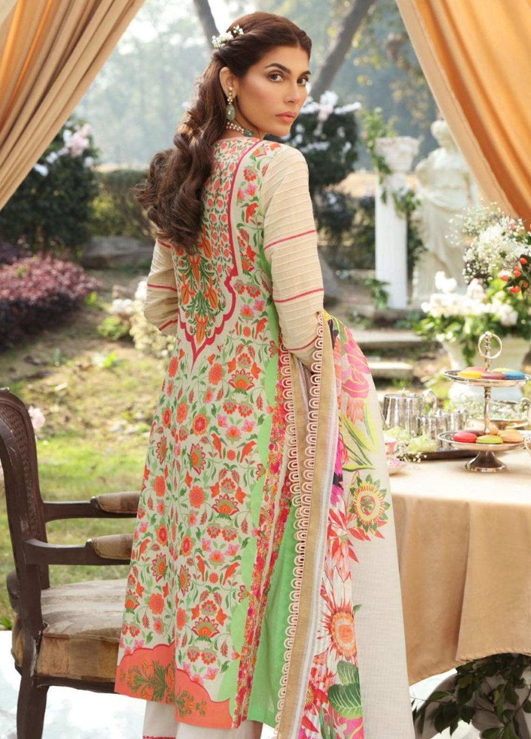 Sable Vogue By Ittehad Textiles Embroidered Lawn Suits Unstitched 3 Piece ITD21SV 12-AMELIA - Luxury Collection