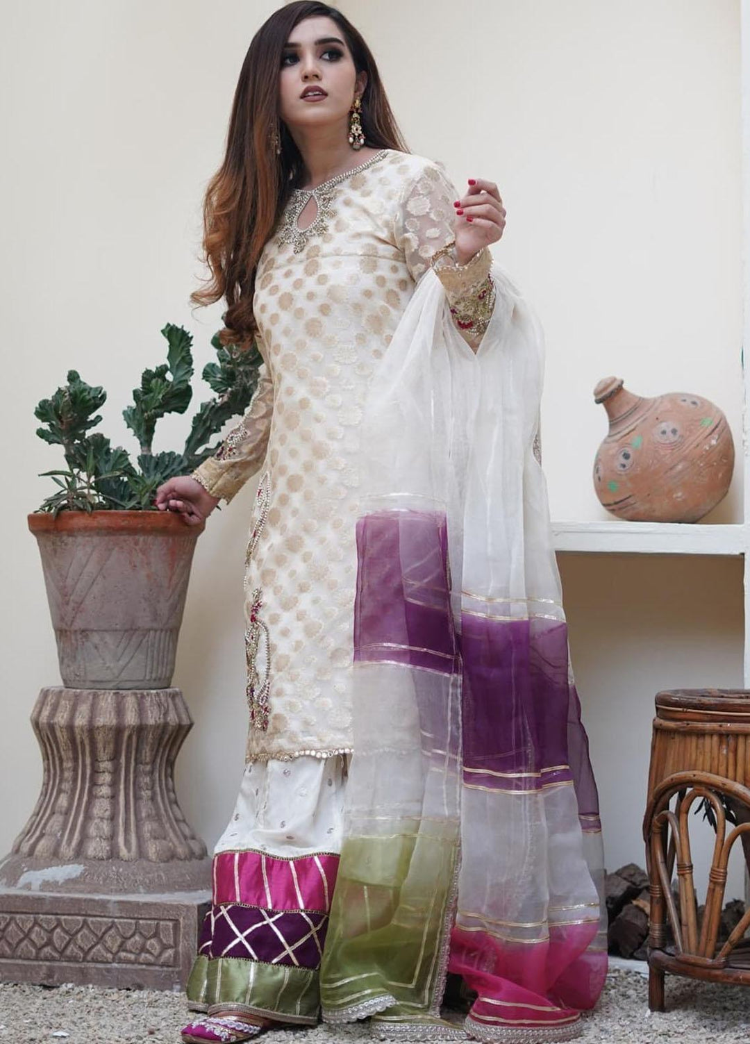 Saheliyan Formal Style Khussa ABRO HEER00ARM124