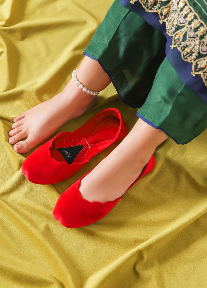 Saheliyan Festive Style   Khussay RED KADIFE NAYA00RE103