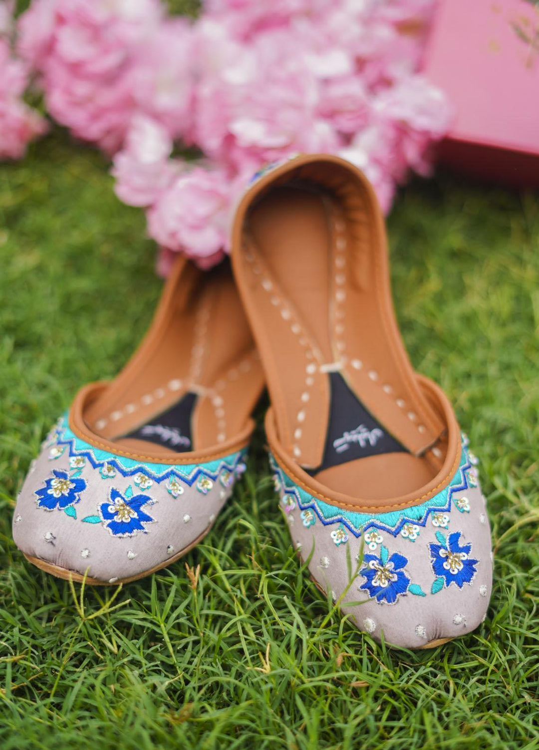Saheliyan Festive Style Khussay PHOOL00IR113 IRIS