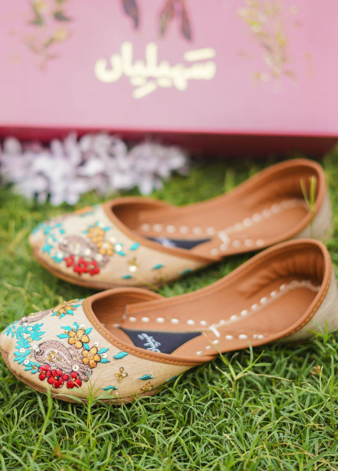 Saheliyan Festive Style Khussay PHOOL00FI117 FINCH