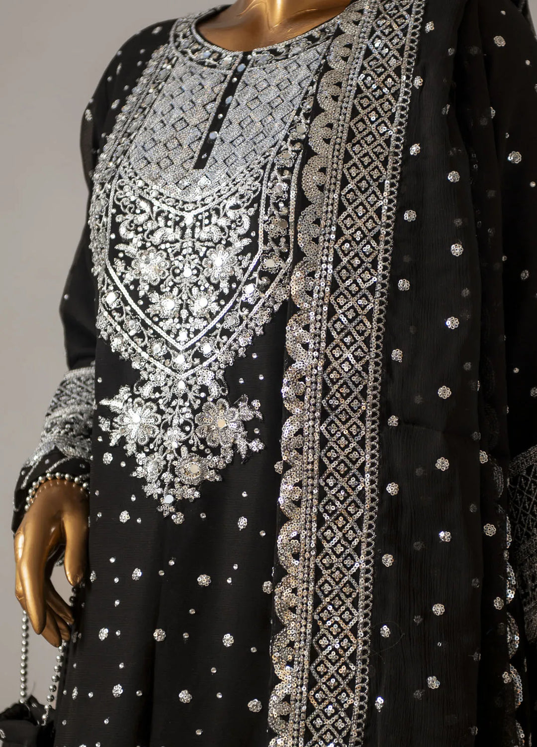 Saira Sultana Pret Embroidered Chiffon 3 Piece Suit Mah-Jabeen Black