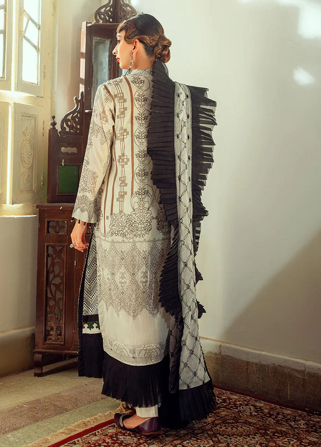 Salitex Embroidered Lawn Suits Unstitched 3 Piece ST22CK WK-01038UT - Festive Collection