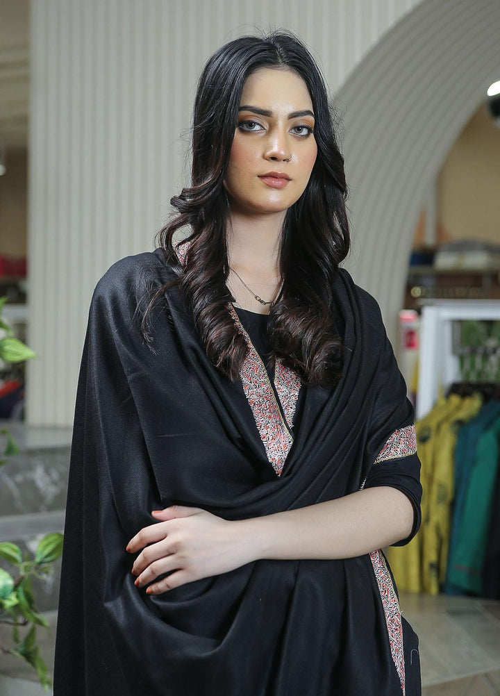 Sanaulla Exclusive Range  Pashmina  Mama D-45 Black - Women Shawls